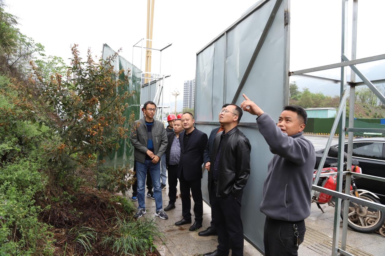 市公服集團領導到清源水務公司重點工程項目現場督查調研營商環境工作