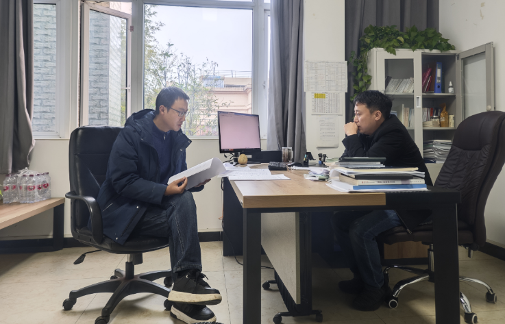 對(duì)標(biāo)先進(jìn)經(jīng)驗(yàn) 扎實(shí)推進(jìn)標(biāo)準(zhǔn)化工地建設(shè)——規(guī)劃建設(shè)部赴翠屏區(qū)質(zhì)安站開(kāi)展交流學(xué)習(xí)